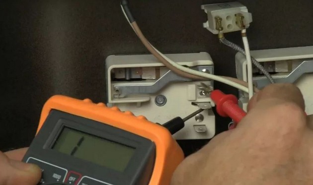 Як зняти варильну панель зі стільниці bosch. Як встановити вбудовану варильну панель в стільницю? ремонт газової варильної панелі