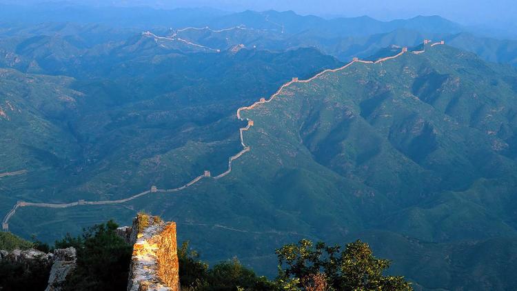 Яка довжина великої китайської стіни? велика китайська стіна (great wall of china) китайська істана.