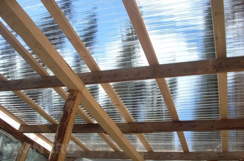 Прозорий покрівельний матеріал для даху. Світлопрозора покрівля для даху-вибір матеріалів