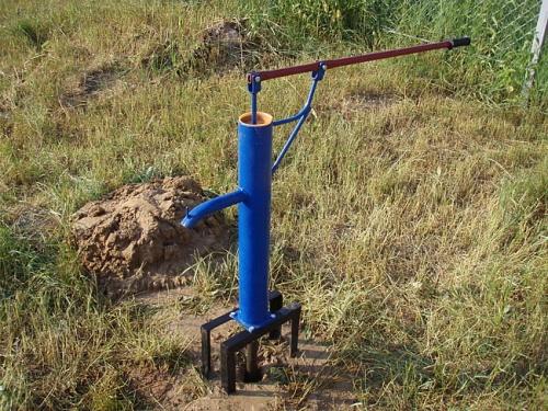 Тонкощі процесу виготовлення водяного насоса. Варіанти збірки саморобного насоса в домашніх умовах ручний насос своїми руками