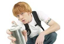 Як фарбувати метал аерозольною фарбою: покрокове керівництво для домашніх майстрів